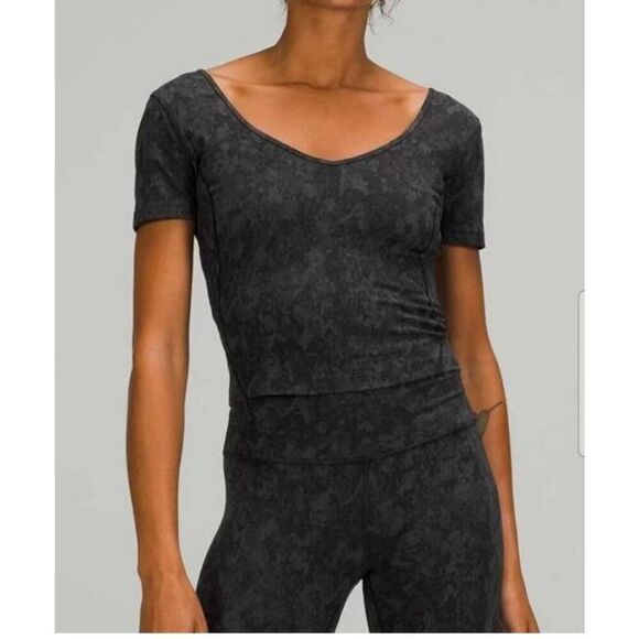 Lululemon Hideaway Camo Coal Align Cropped Tee Size 6 - Picture 1 of 5